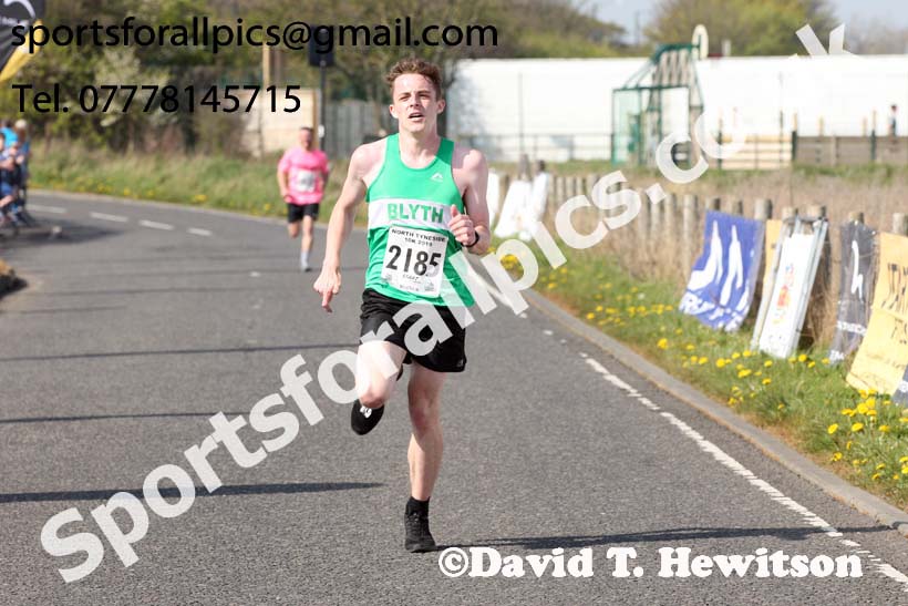 North Tyneside 10k Road Race, Whitley Bay. Photo:  David T. Hewitson/Sports for All Pics